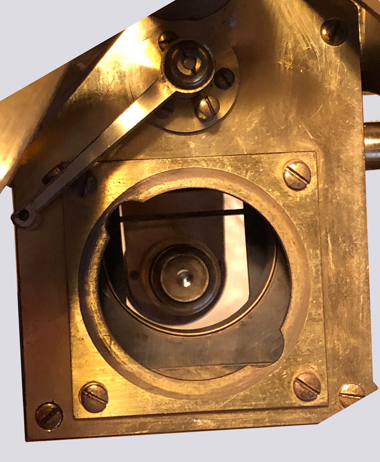 p and l microscope under stage