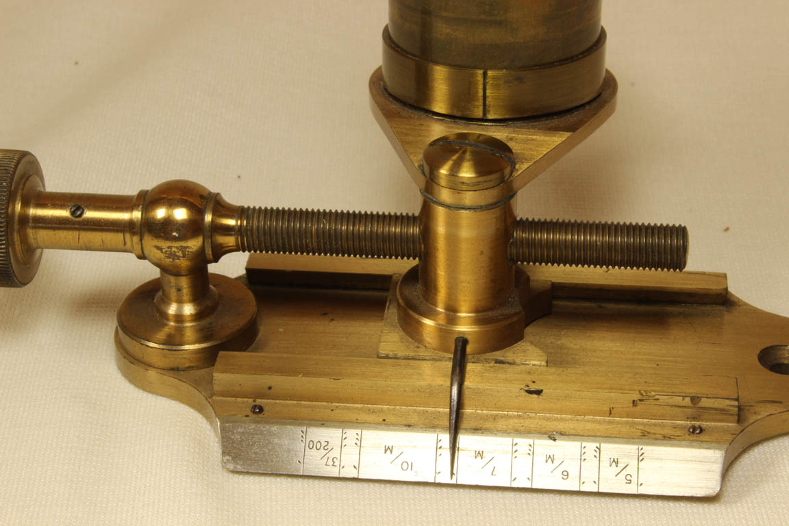 Microscope