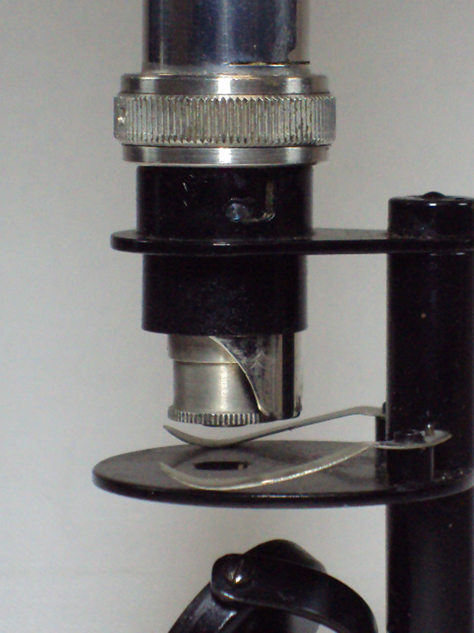 Atco microscope focusing