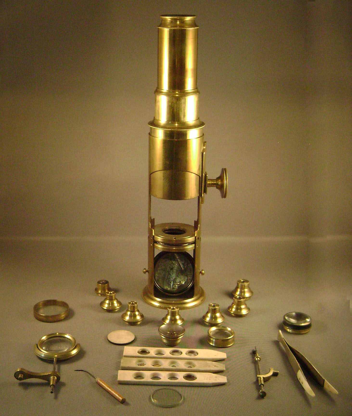 Large Rack and Pinion Drum Microscope