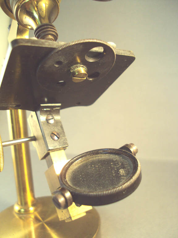 Soleil Table  Microscope4