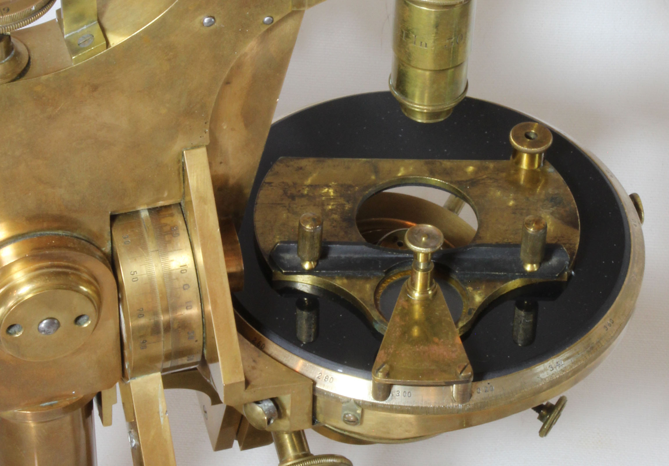 Bulloch Rotating Glass stage