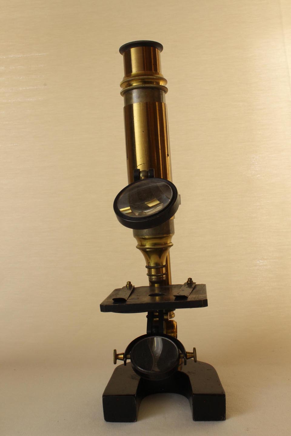 Microscope