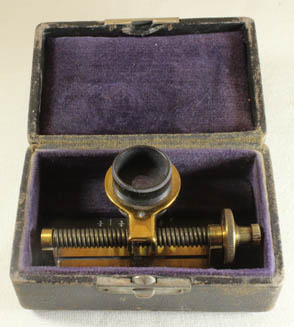 Microscope