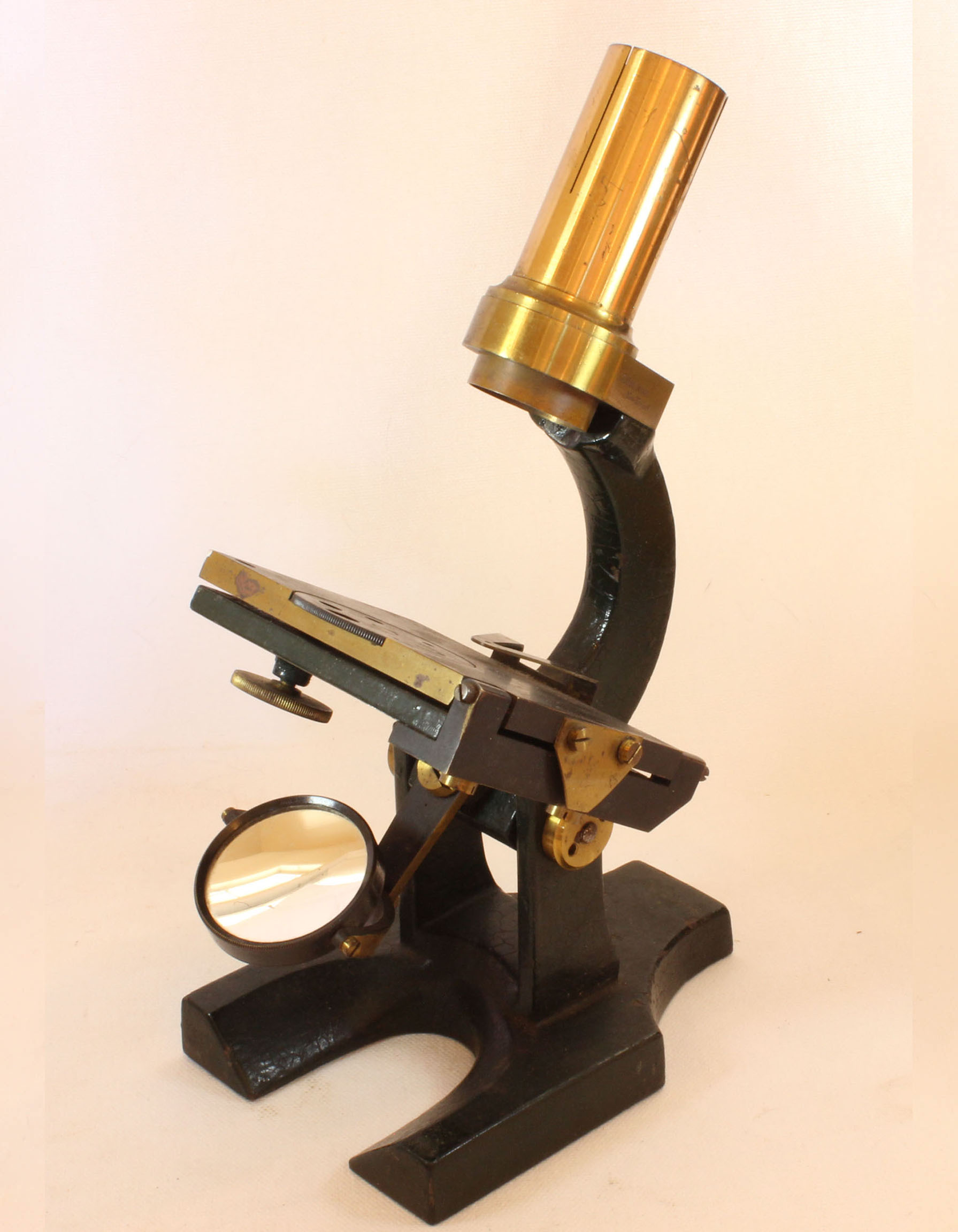 Grunow microscope #697 angled