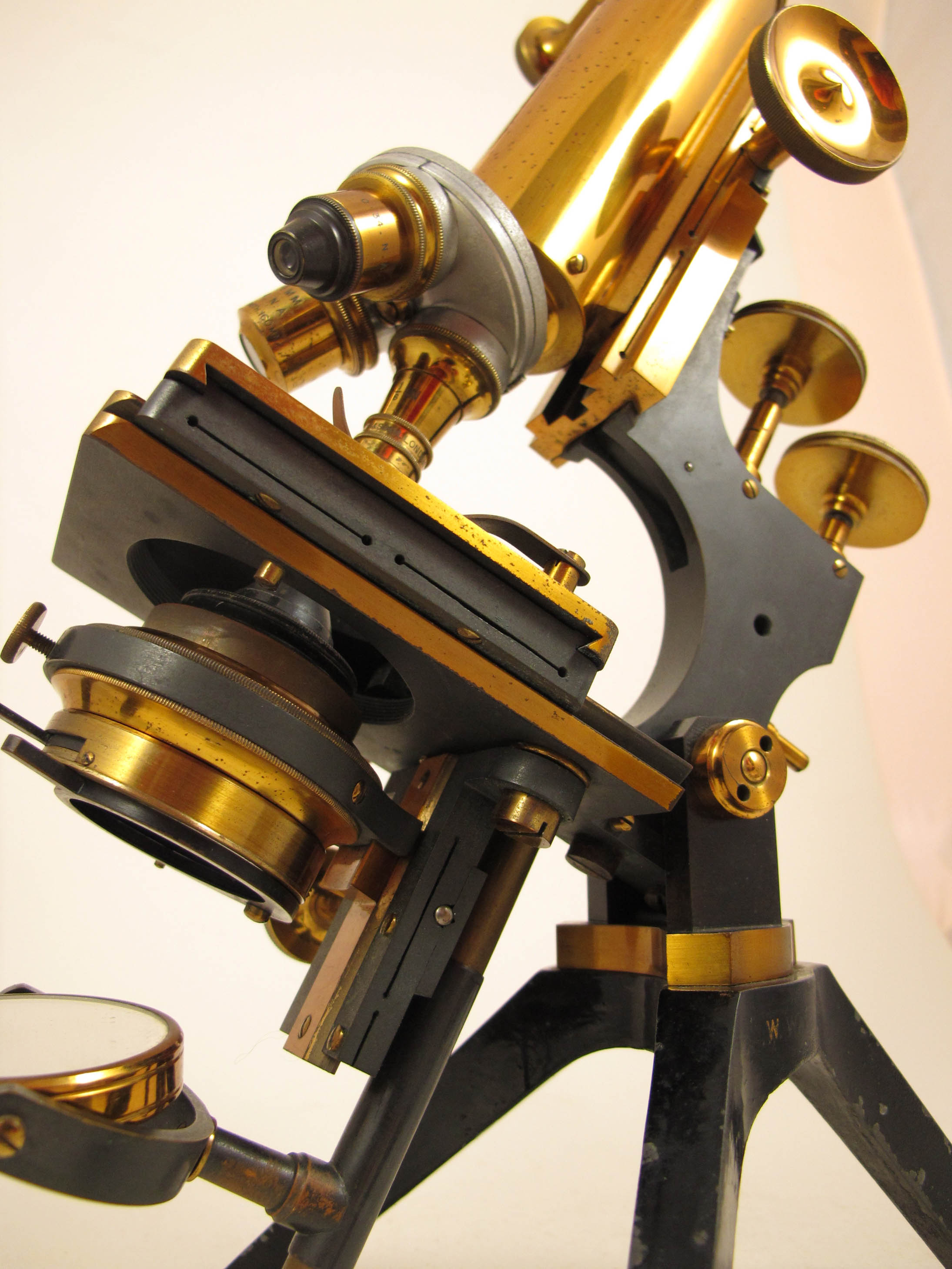 Fram Microscope