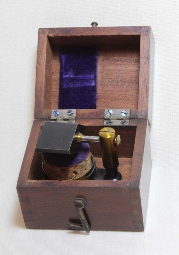 Microscope