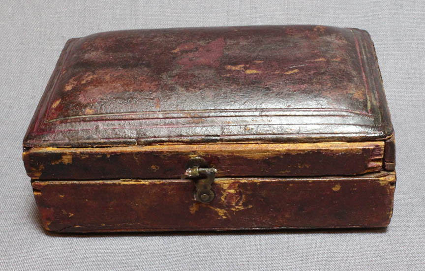 Pillischer Lenticular Microscope Case