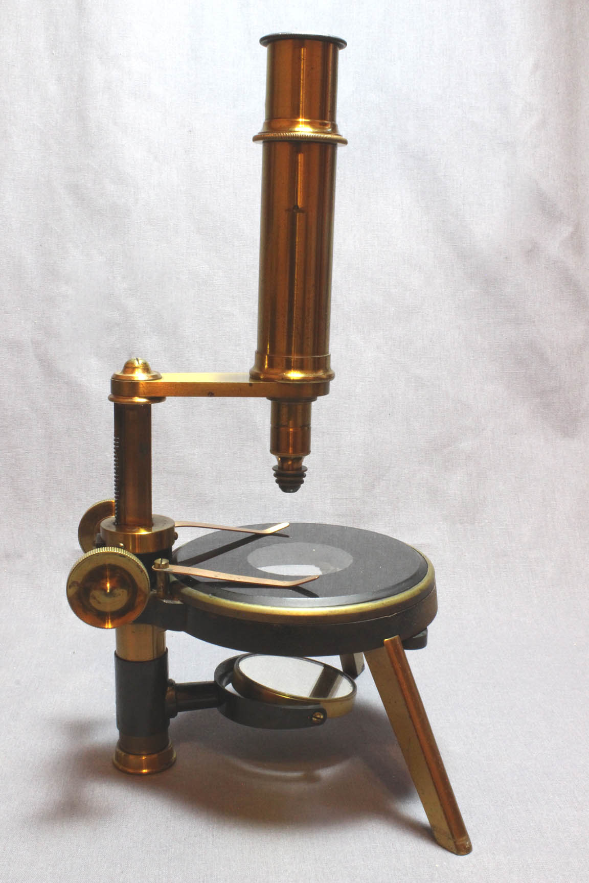 XXXX microscope