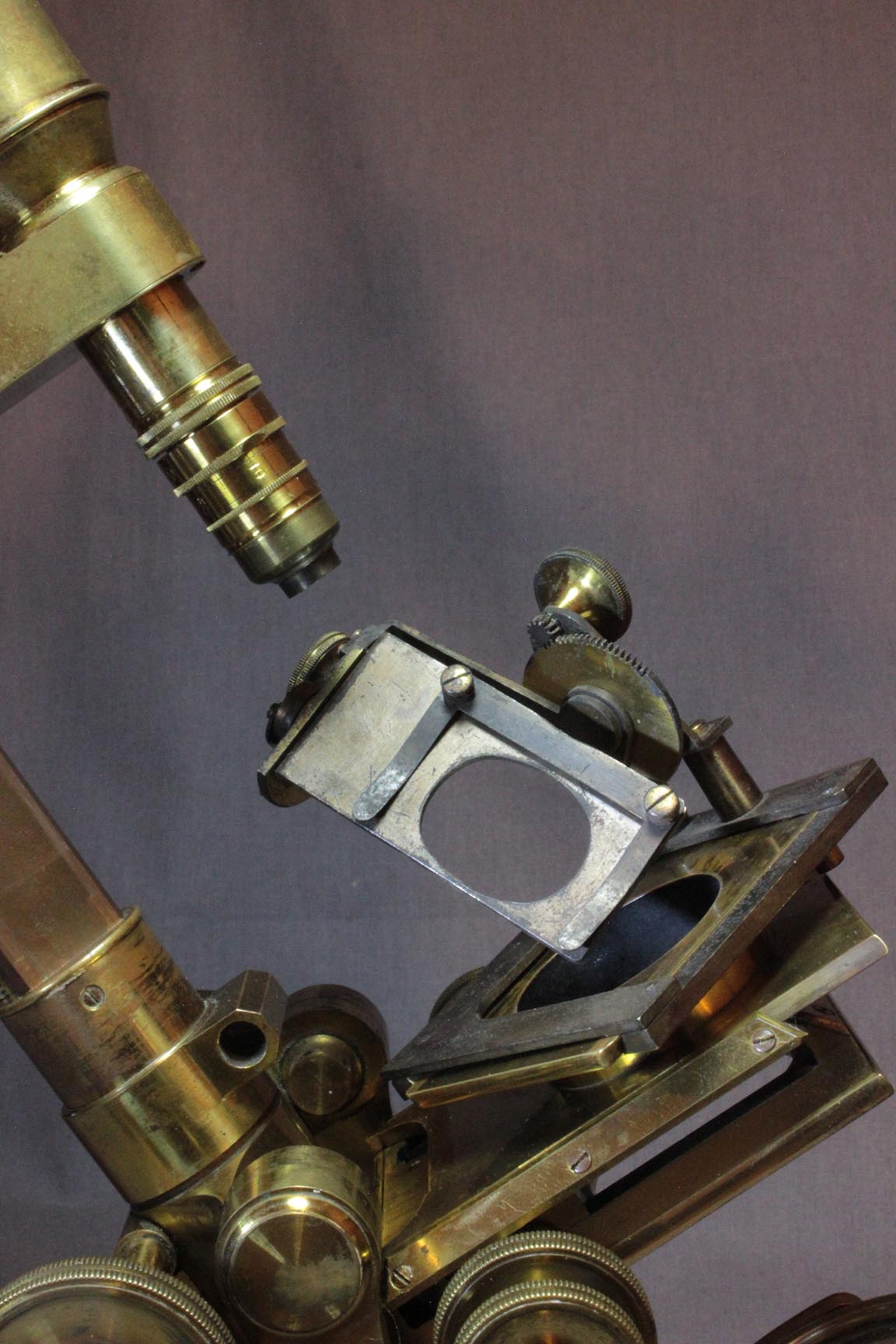  Goniometer on microscope
