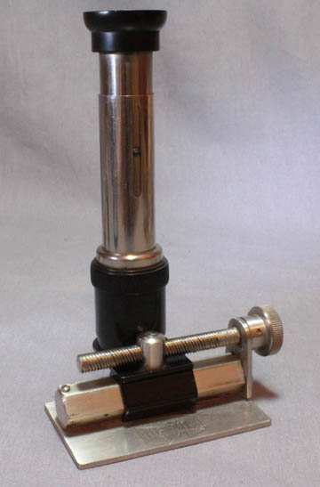 Microscope