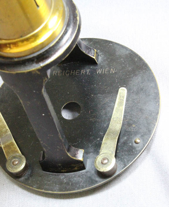  Microscope