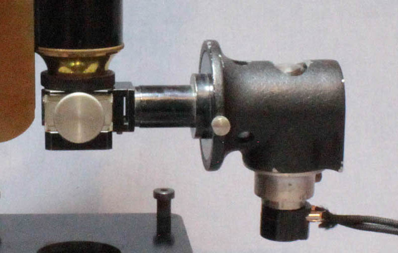 Microscope