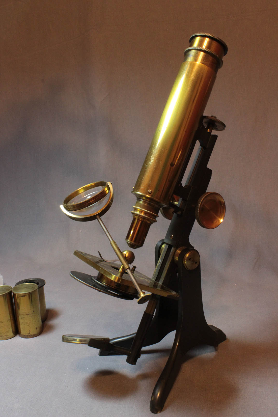 Microscope