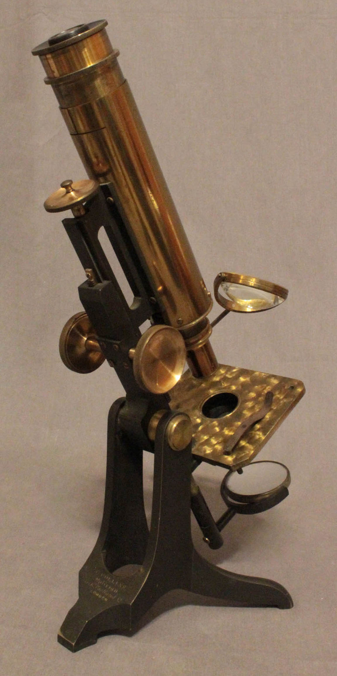 Microscope