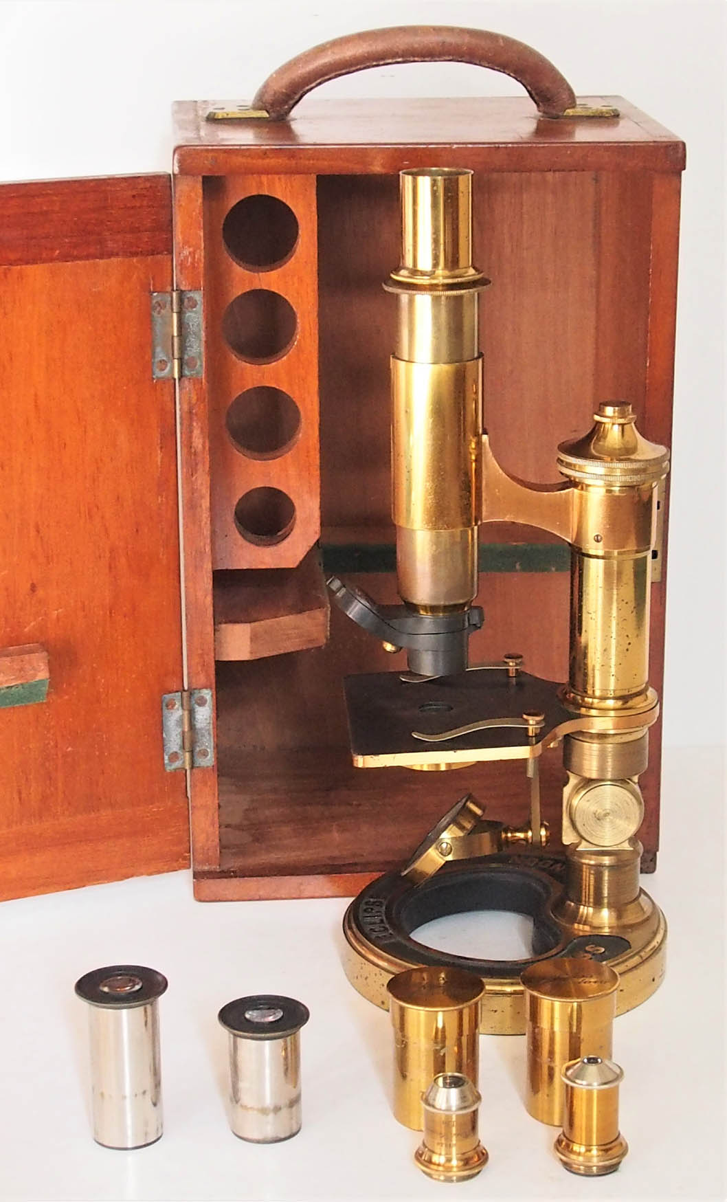 Microscope