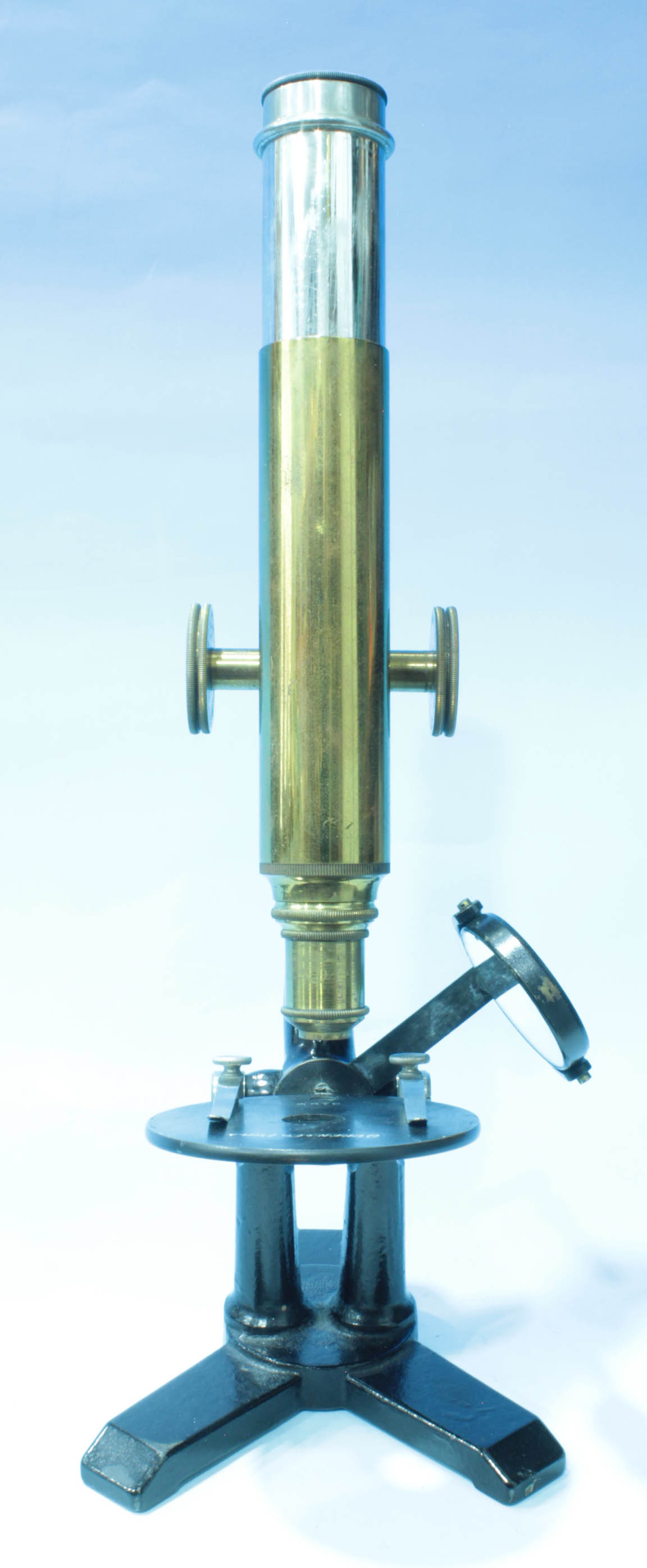 XXXX microscope