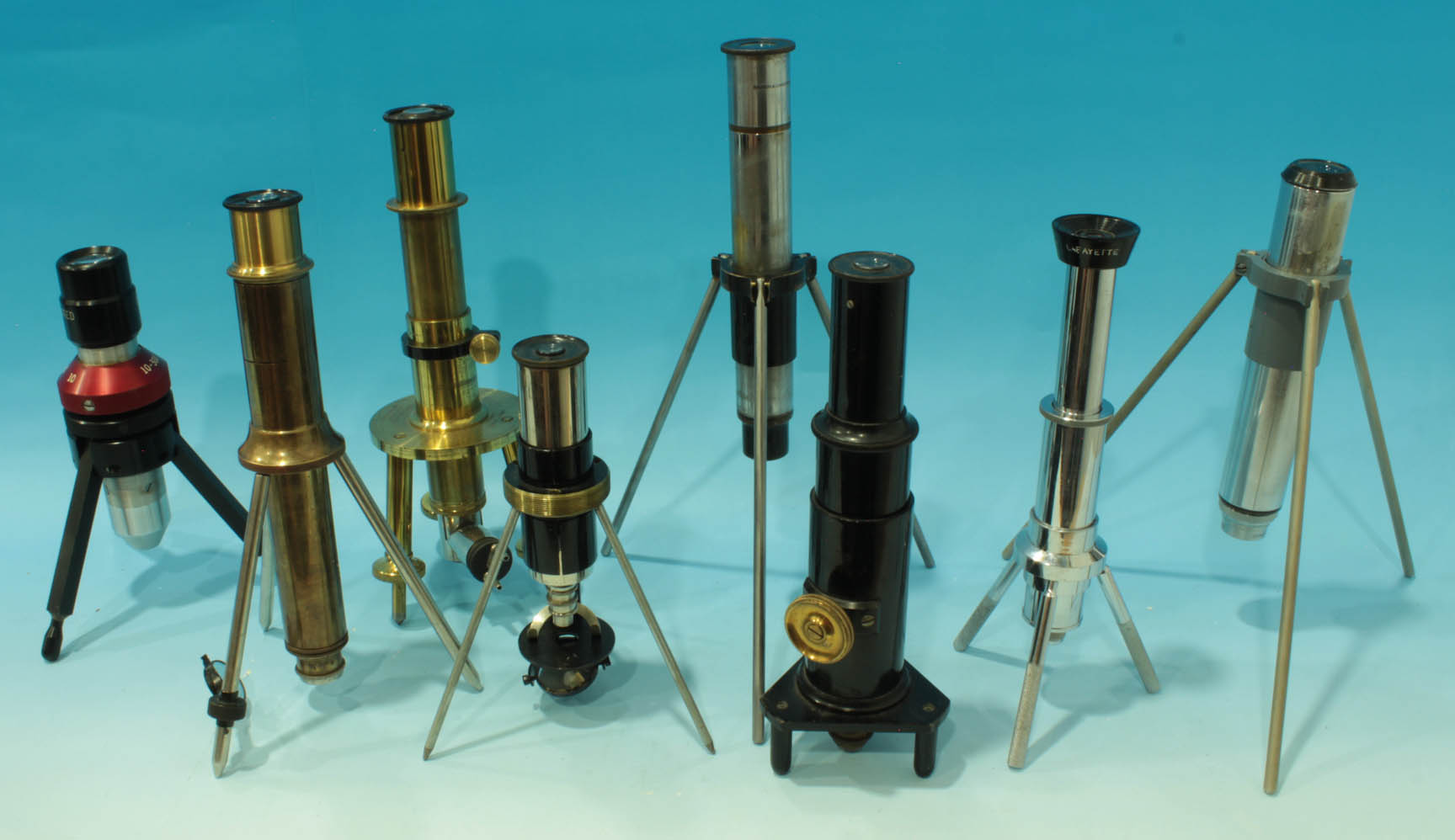 Tripod Microscopes