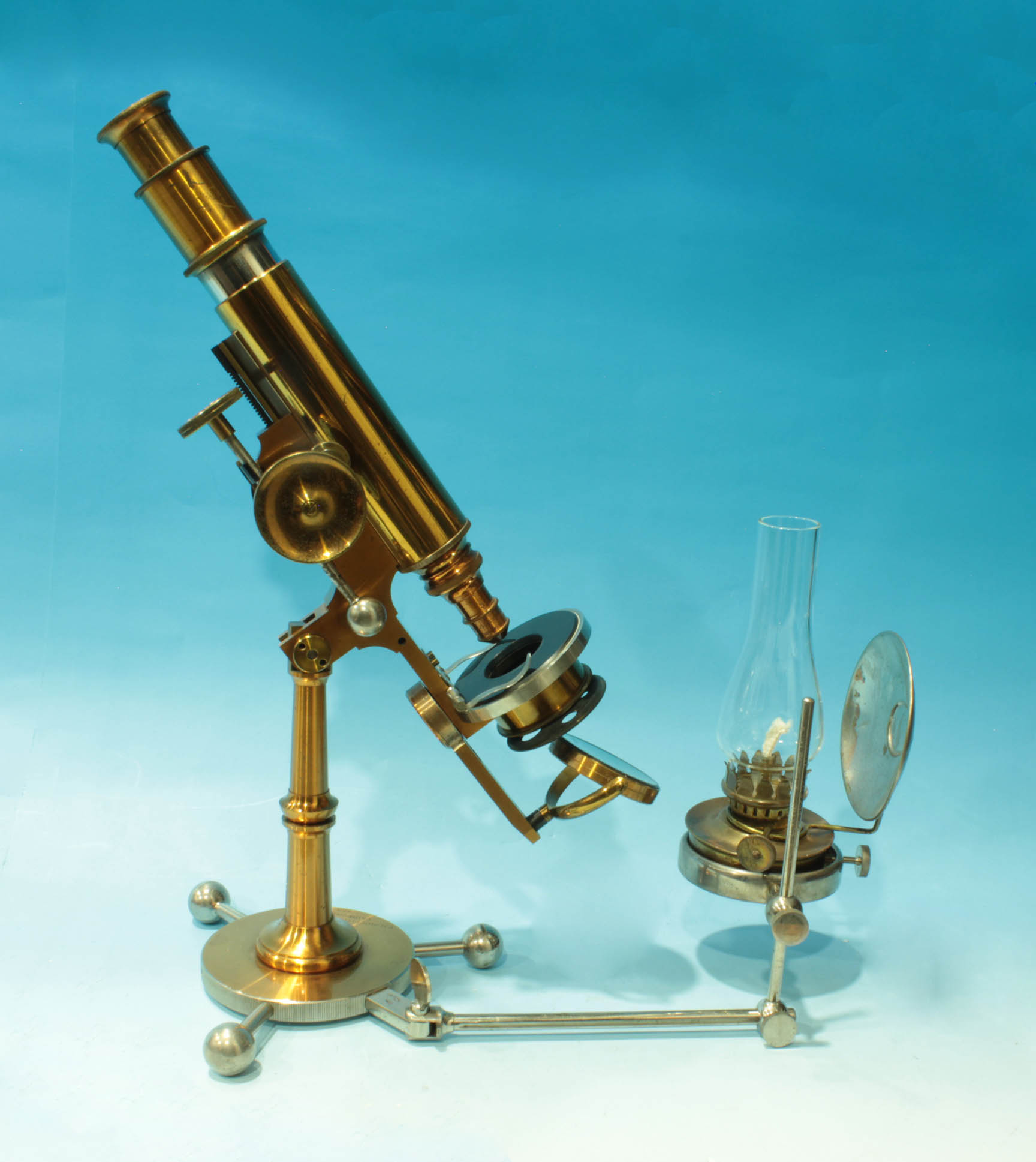 Improved Griffith Club microscope with lamp