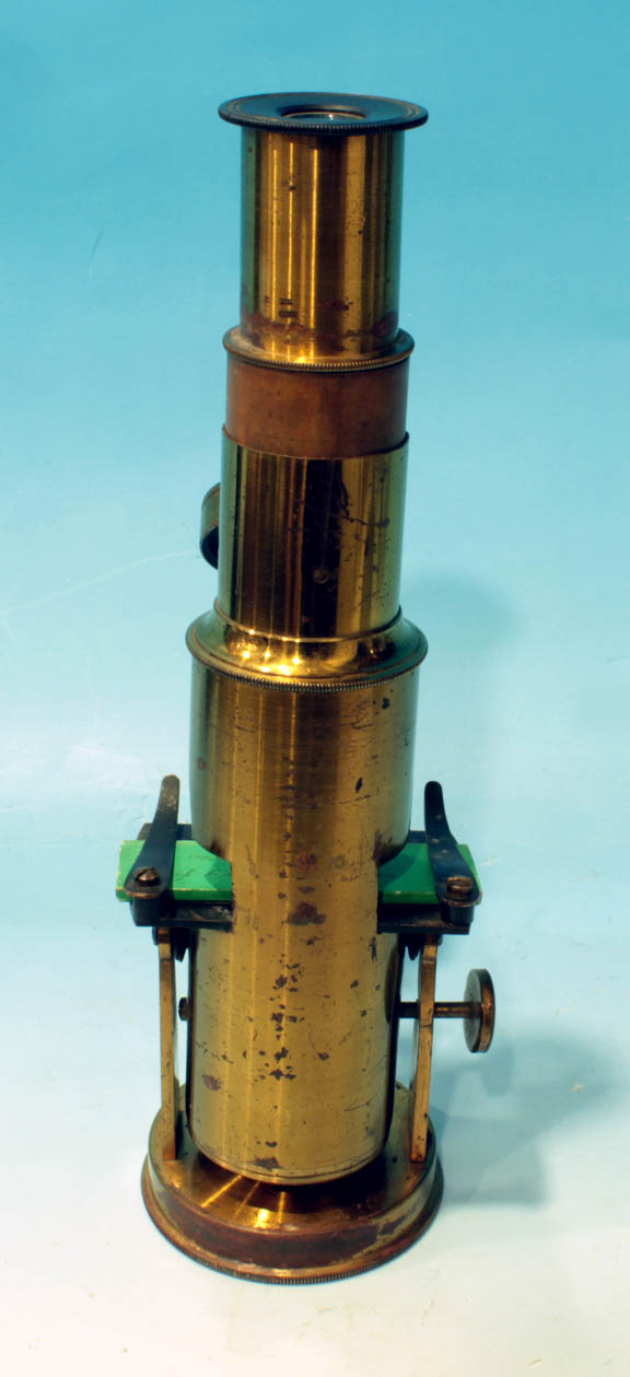 Microscope