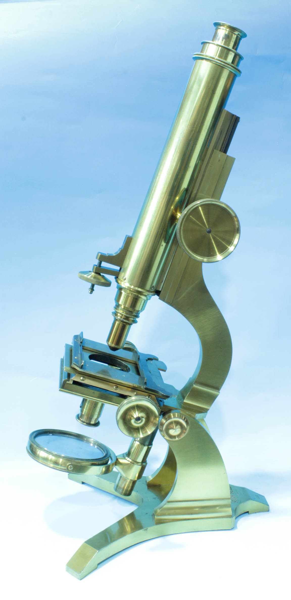 Pillischer microscope