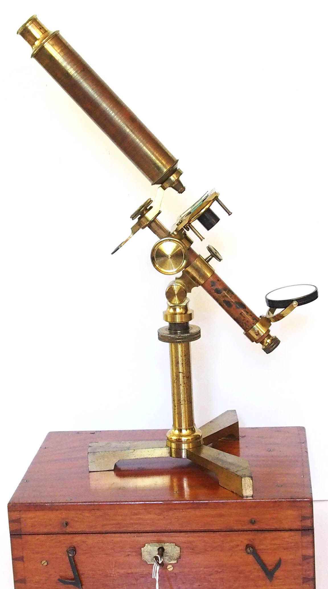 Microscope