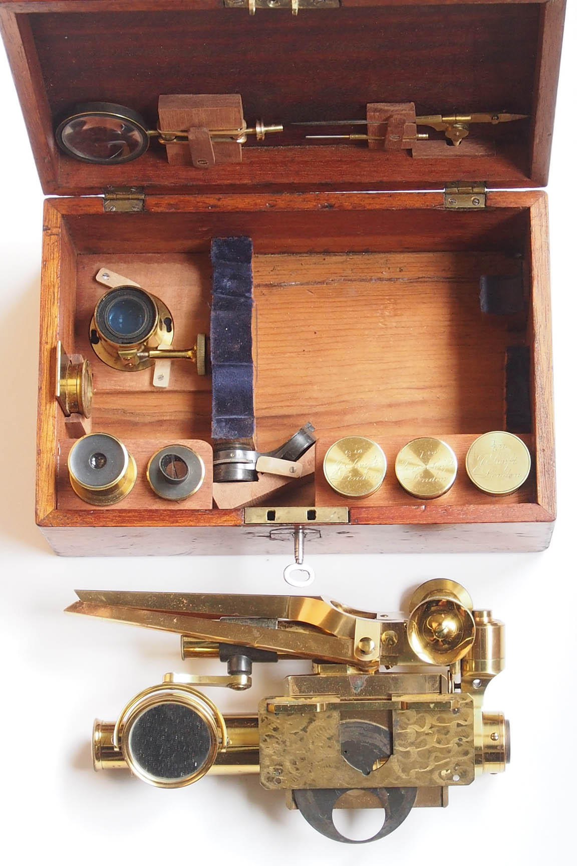 Microscope