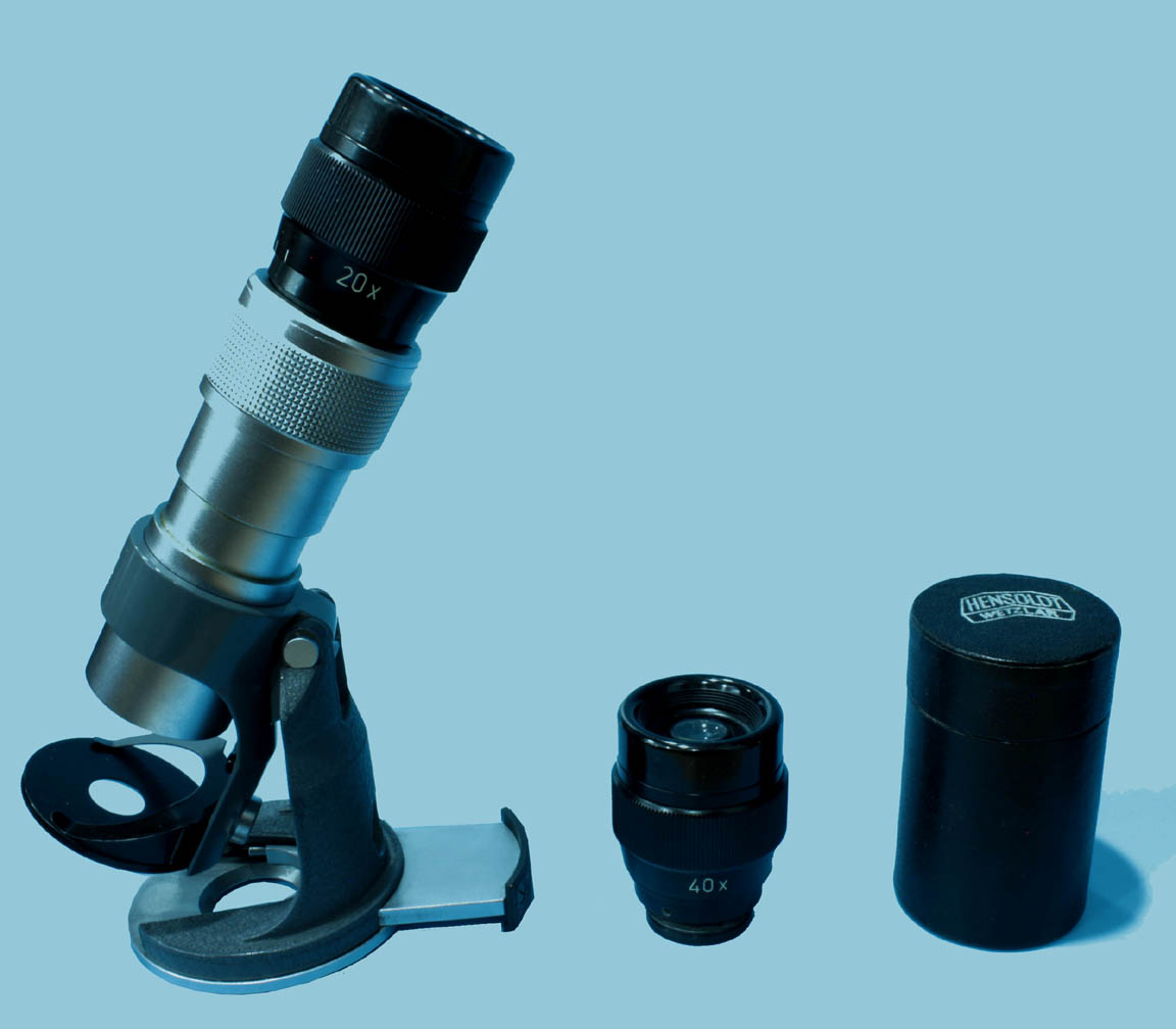 Microscope