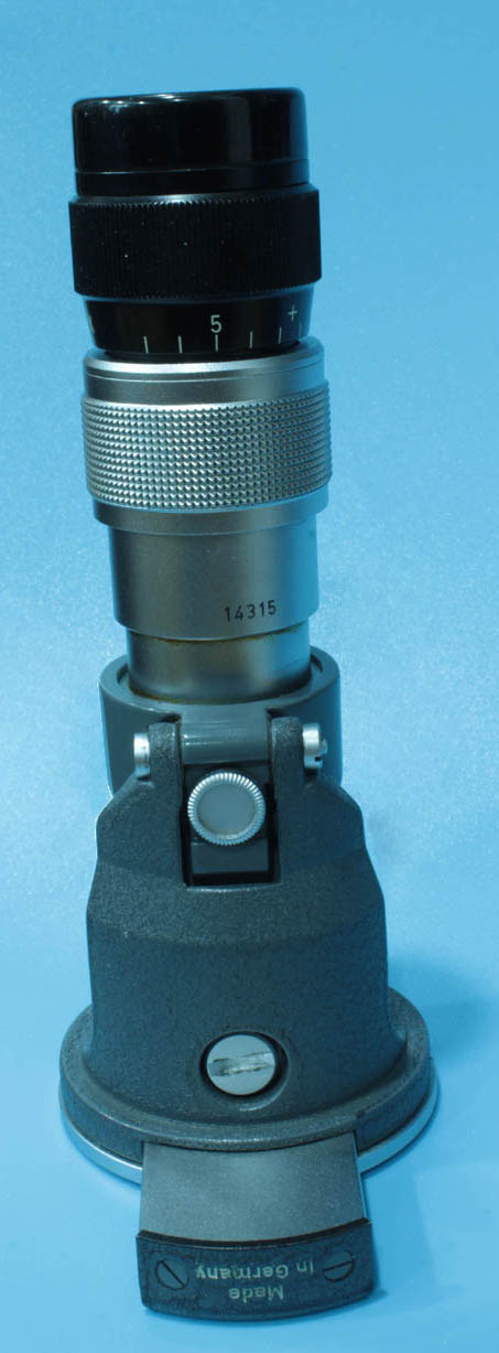 Microscope