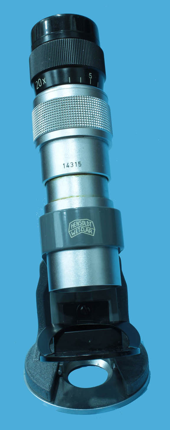 Microscope
