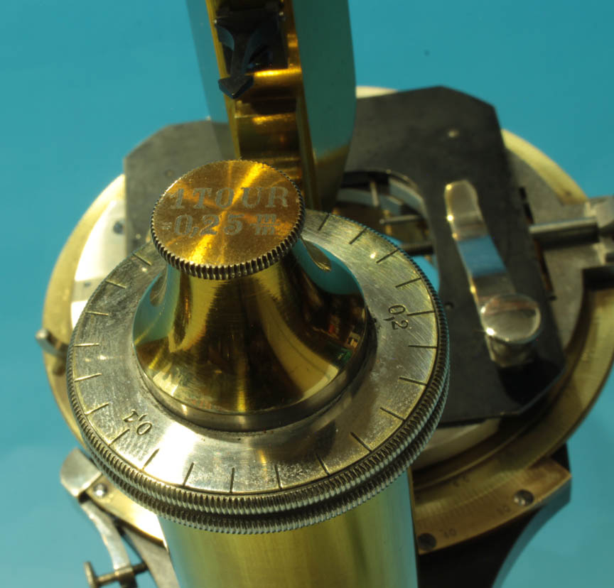 fine focus knob