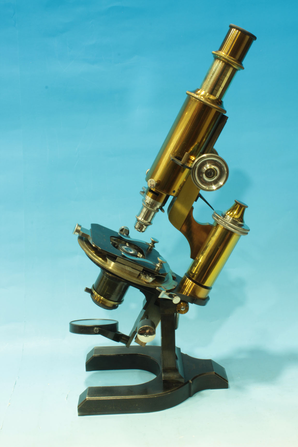 XXXX microscope